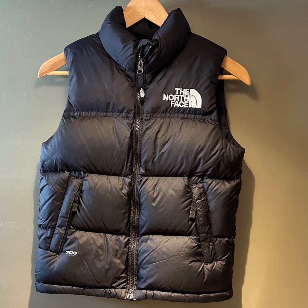 The North Face 700 Boys Black Zipper Vest sz Medium
